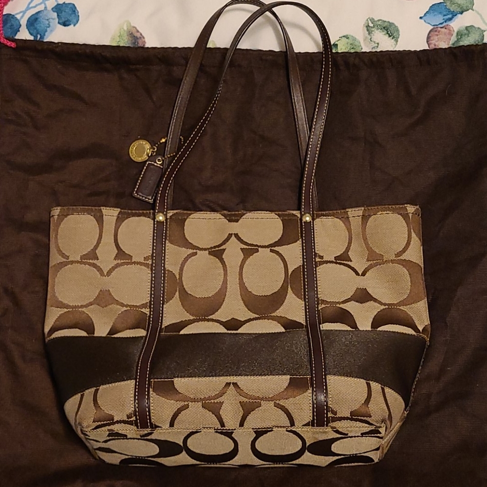 Coach hand bag 14" x 9"